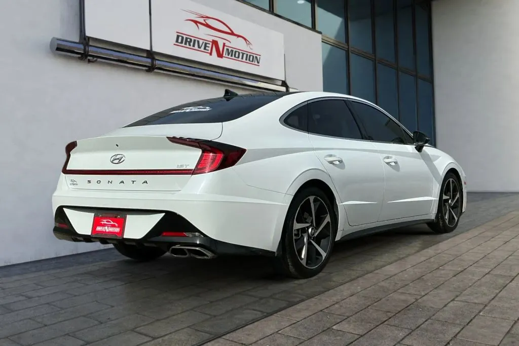 More photos of 2021 Hyundai Sonata SEL Plus Sedan 4D at Drive N-Motion Greeley, CO