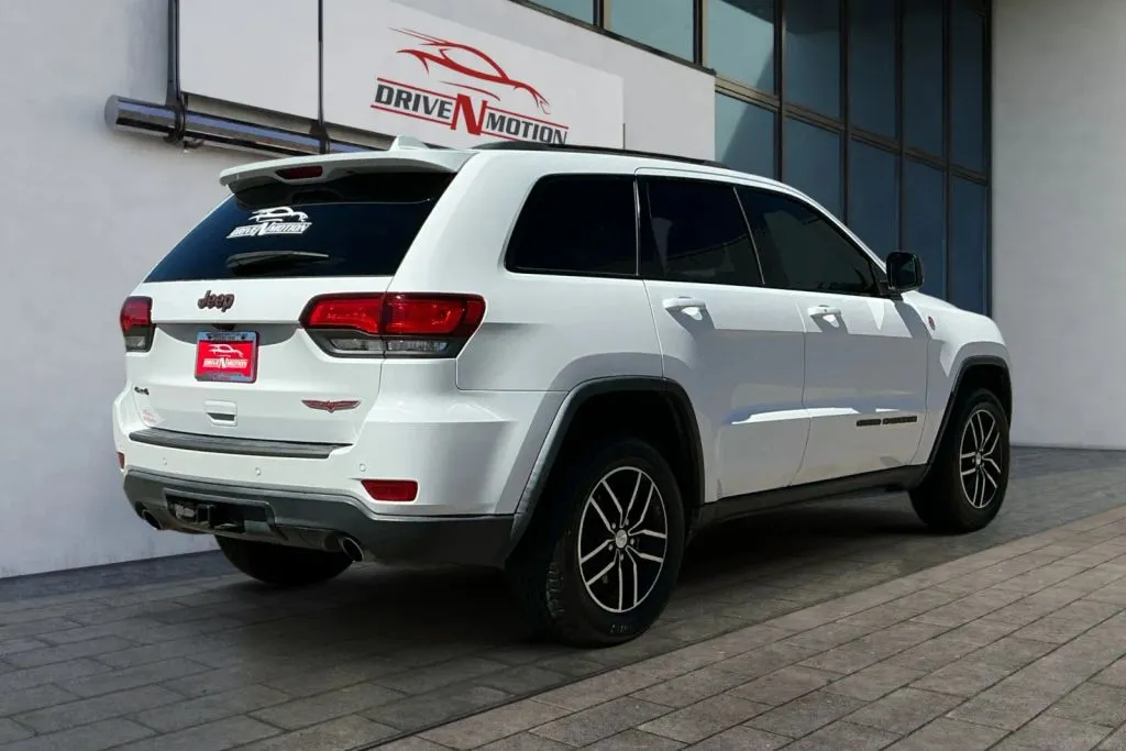 More photos of 2018 Jeep Grand Cherokee Trailhawk Sport Utility 4D at Drive N-Motion Greeley, CO