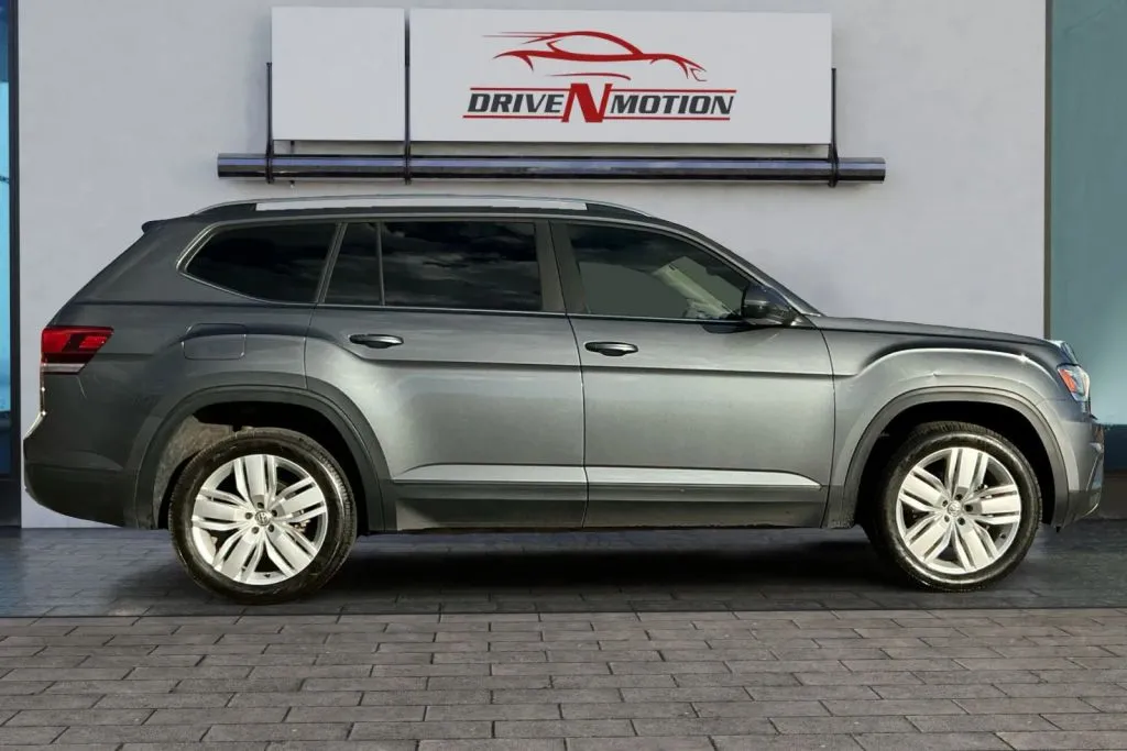 Another view of 2019 Volkswagen Atlas SE w/Tech Pkg Sport Utility 4D for sale in Greeley, CO at Drive N-Motion Greeley