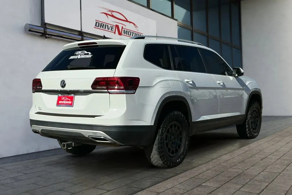 More photos of 2019 Volkswagen Atlas SE 4Motion w/Tech Pkg Sport Utility 4D at Drive N-Motion Greeley, CO