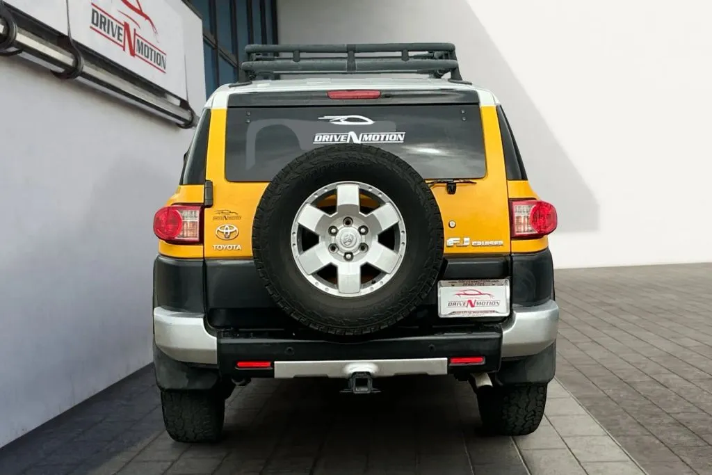 More photos of 2007 Toyota FJ Cruiser Sport Utility 2D at Drive N-Motion Greeley, CO