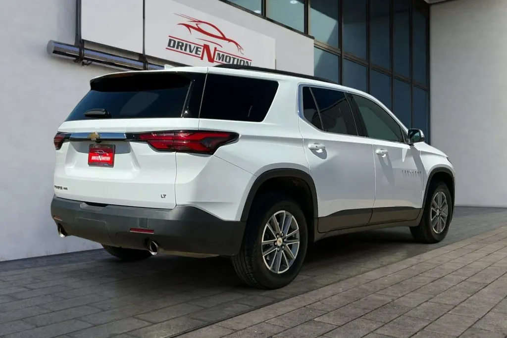 More photos of 2023 Chevrolet Traverse LT Sport Utility 4D at Drive N-Motion Greeley, CO