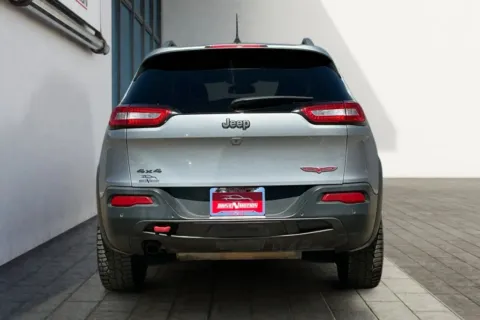 More photos of 2018 Jeep Cherokee TrailHawk Sport Utility 4D at Drive N-Motion Greeley, CO