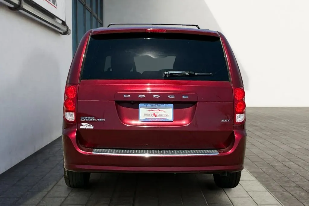 More photos of 2020 Dodge Grand Caravan Passenger SXT Minivan 4D at Drive N-Motion Greeley, CO