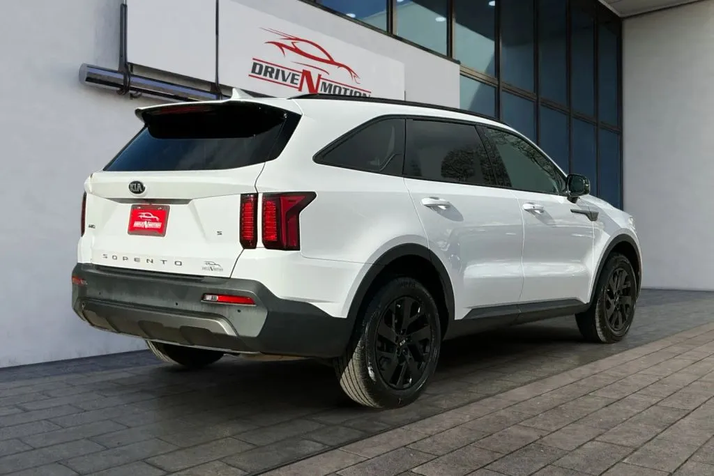 More photos of 2021 Kia Sorento S Sport Utility 4D at Drive N-Motion Greeley, CO