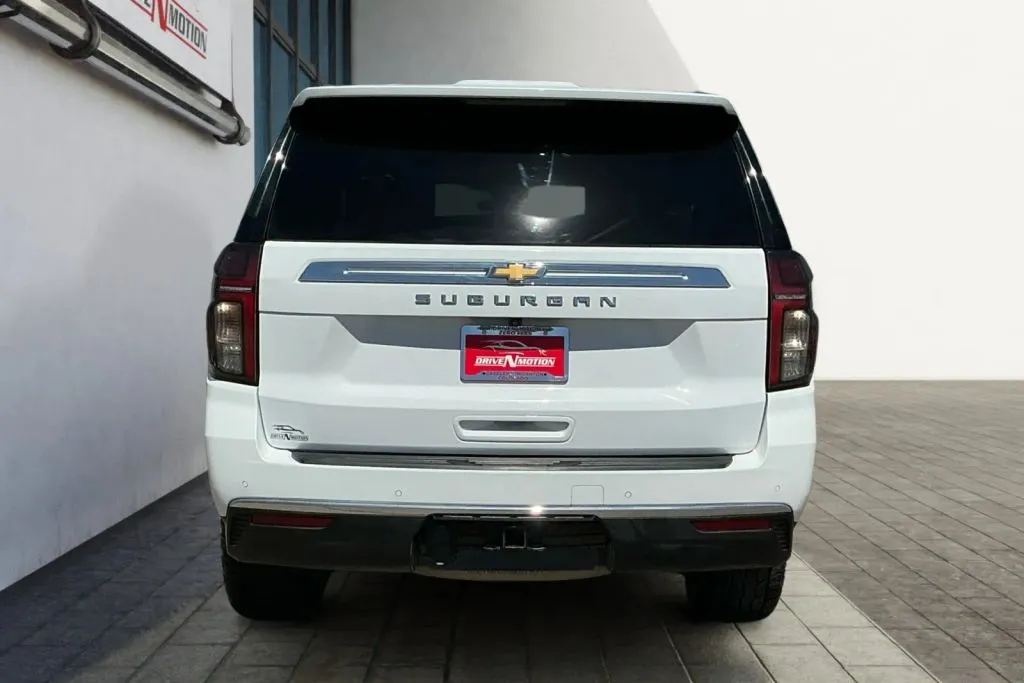 More photos of 2022 Chevrolet Suburban LS Sport Utility 4D at Drive N-Motion Greeley, CO