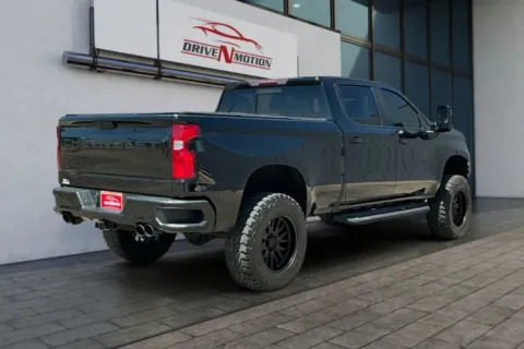 More photos of 2021 Chevrolet Silverado 1500 Crew Cab LT Trail Boss Pickup 4D 6 1/2 ft at Drive N-Motion Greeley, CO