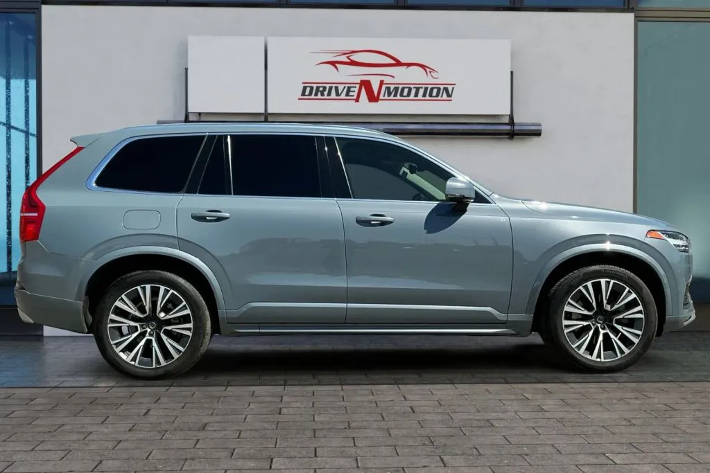 Another view of 2020 Volvo XC90 T6 Momentum Sport Utility 4D for sale in Greeley, CO at Drive N-Motion Greeley