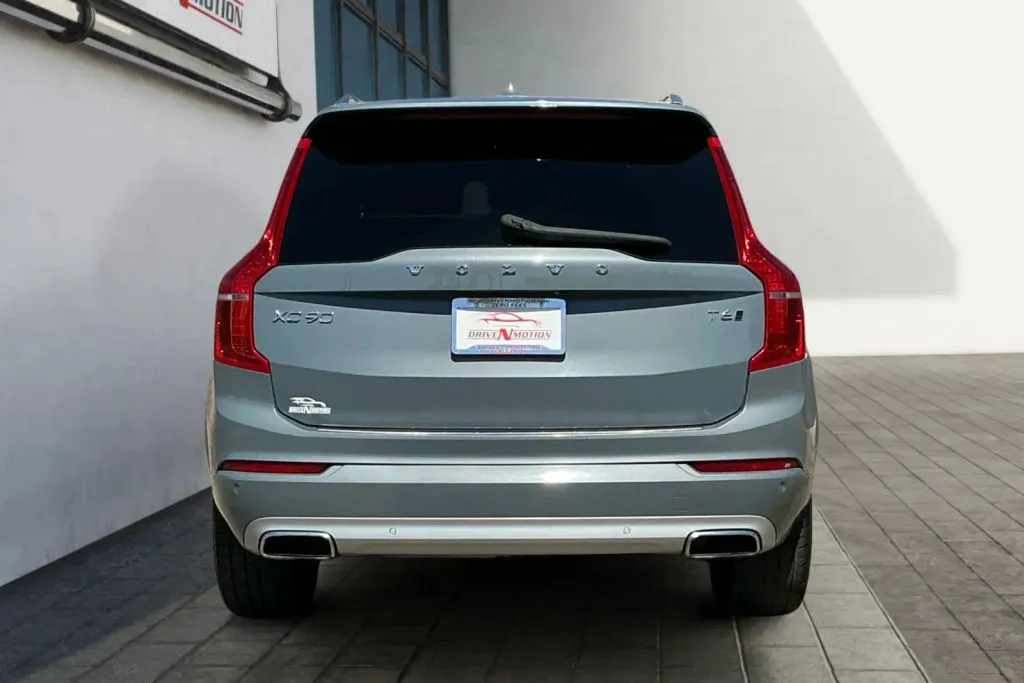 More photos of 2020 Volvo XC90 T6 Momentum Sport Utility 4D at Drive N-Motion Greeley, CO
