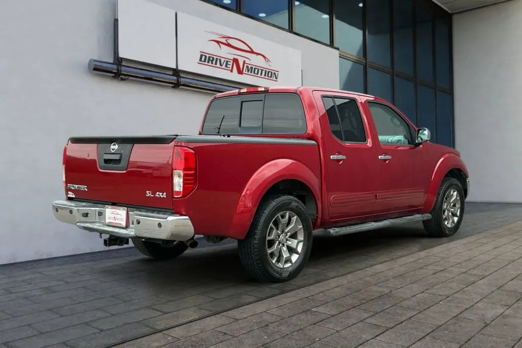 More photos of 2015 Nissan Frontier Crew Cab SL Pickup 4D 5 ft at Drive N-Motion Greeley, CO