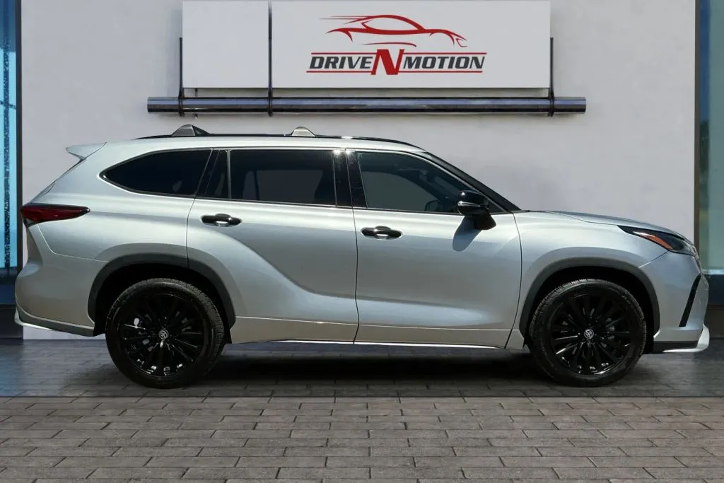Another view of 2023 Toyota Highlander XSE Sport Utility 4D for sale in Greeley, CO at Drive N-Motion Greeley