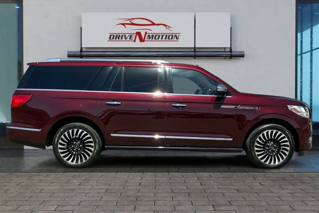 Another view of 2018 Lincoln Navigator L Black Label Sport Utility 4D for sale in Greeley, CO at Drive N-Motion Greeley