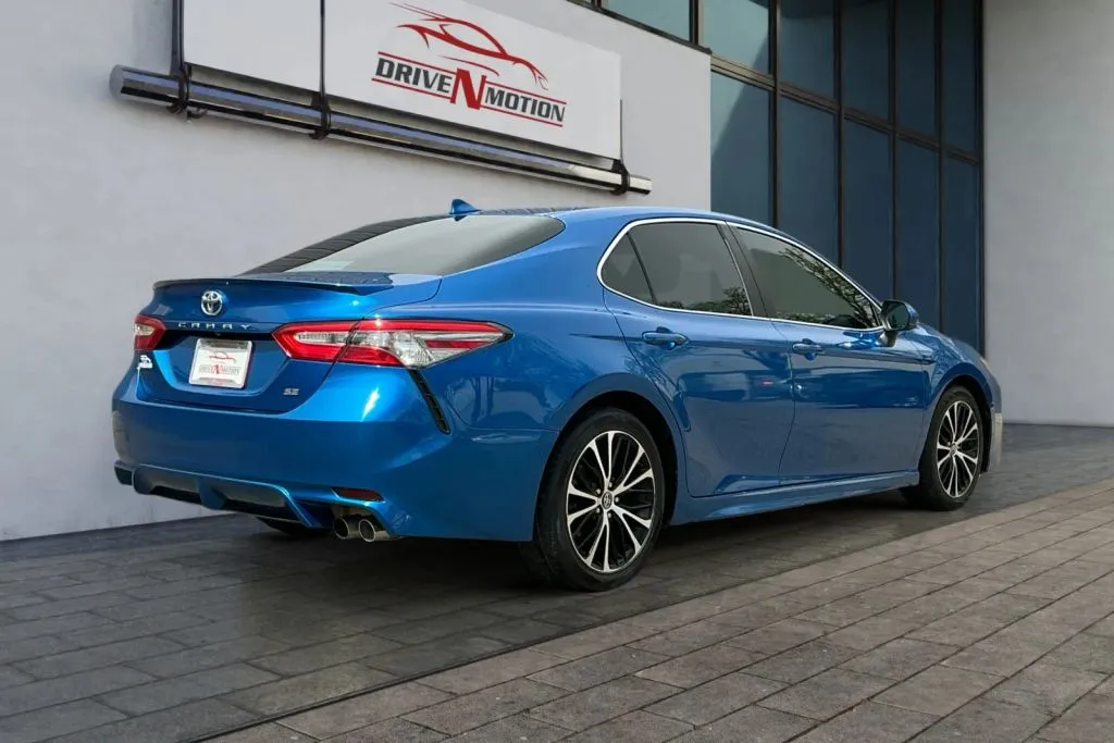 More photos of 2019 Toyota Camry SE Sedan 4D at Drive N-Motion Greeley, CO
