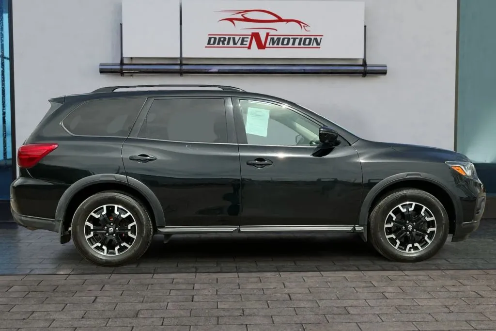 Another view of 2019 Nissan Pathfinder SL Sport Utility 4D for sale in Greeley, CO at Drive N-Motion Greeley