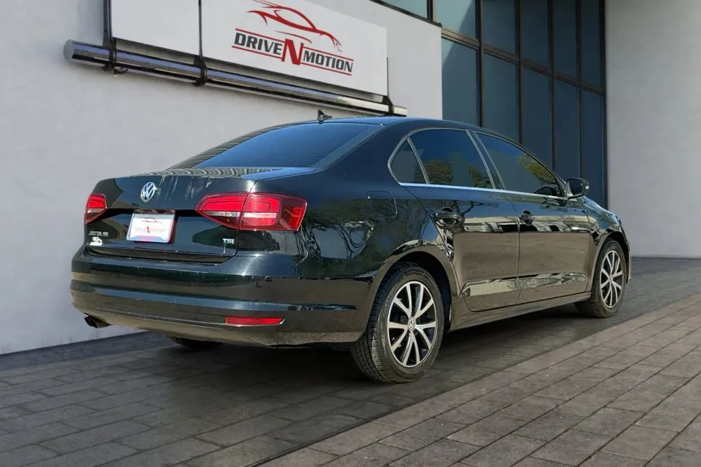 More photos of 2017 Volkswagen Jetta 1.4T SE Sedan 4D at Drive N-Motion Greeley, CO