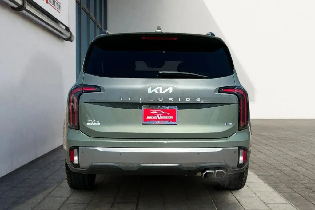 More photos of 2023 Kia Telluride SX X-Pro Sport Utility 4D at Drive N-Motion Greeley, CO