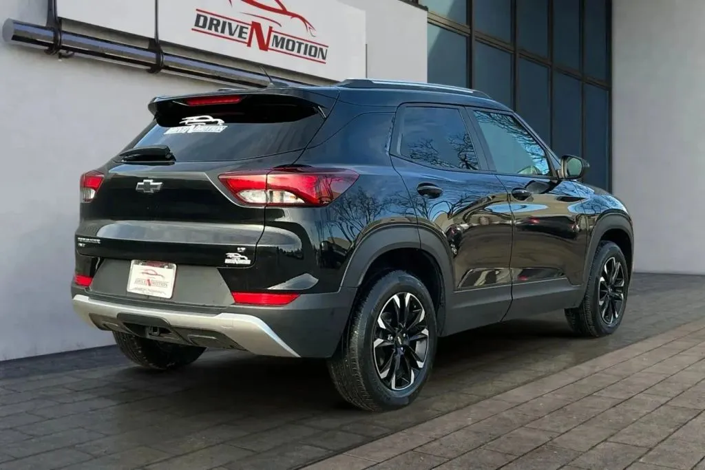 More photos of 2021 Chevrolet Trailblazer LT Sport Utility 4D at Drive N-Motion Greeley, CO