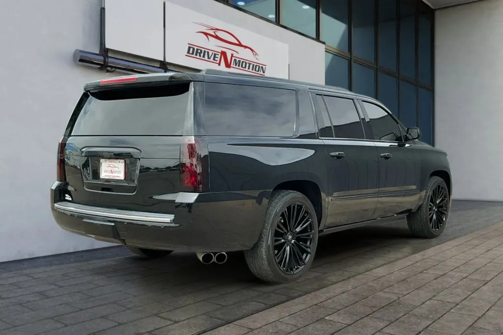 More photos of 2016 Chevrolet Suburban LTZ Sport Utility 4D at Drive N-Motion Greeley, CO