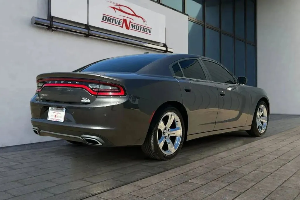More photos of 2015 Dodge Charger SE Sedan 4D at Drive N-Motion Greeley, CO