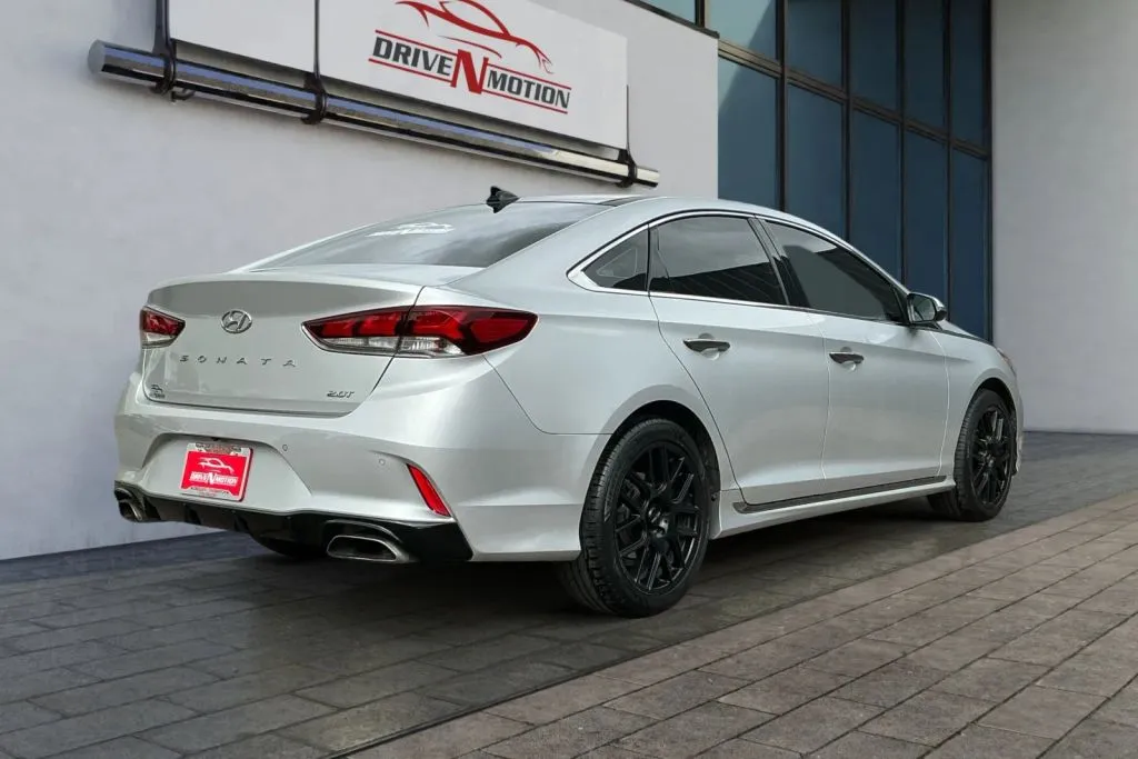 More photos of 2019 Hyundai Sonata Limited 2.0T Sedan 4D at Drive N-Motion Greeley, CO