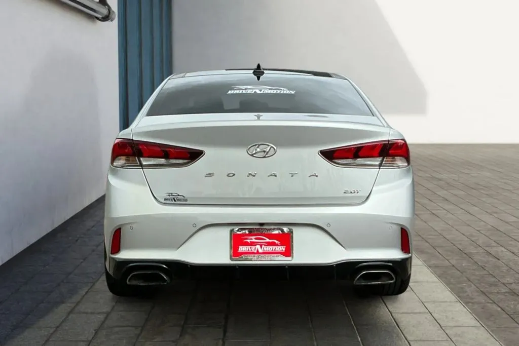 More photos of 2019 Hyundai Sonata Limited 2.0T Sedan 4D at Drive N-Motion Greeley, CO