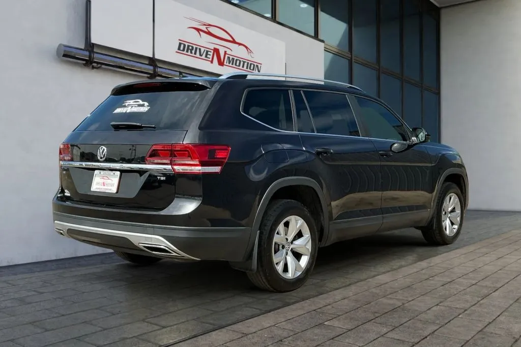 More photos of 2018 Volkswagen Atlas SE Sport Utility 4D at Drive N-Motion Greeley, CO