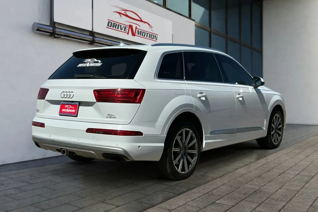 More photos of 2019 Audi Q7 55 TFSI Prestige Sport Utility 4D at Drive N-Motion Greeley, CO