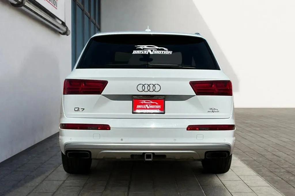 More photos of 2019 Audi Q7 55 TFSI Prestige Sport Utility 4D at Drive N-Motion Greeley, CO