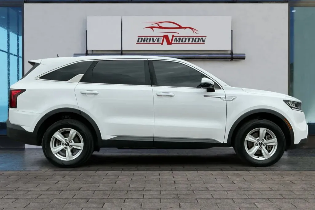 Another view of 2021 Kia Sorento LX Sport Utility 4D for sale in Greeley, CO at Drive N-Motion Greeley
