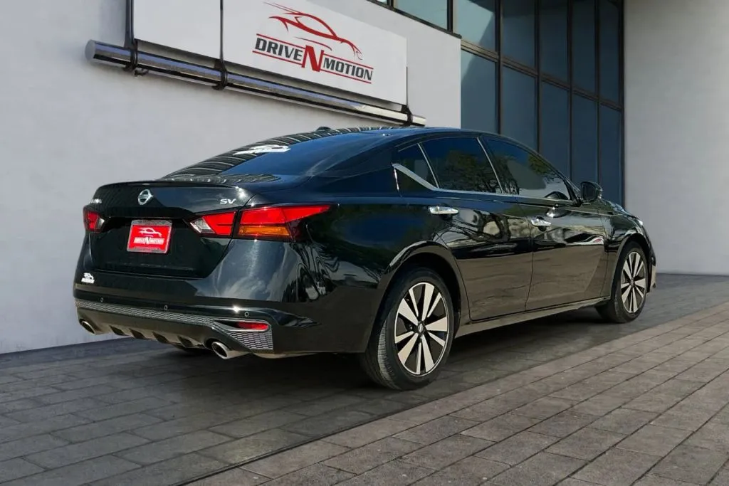 Another view of 2020 Nissan Altima 2.5 SV Sedan 4D for sale in Greeley, CO at Drive N-Motion Greeley