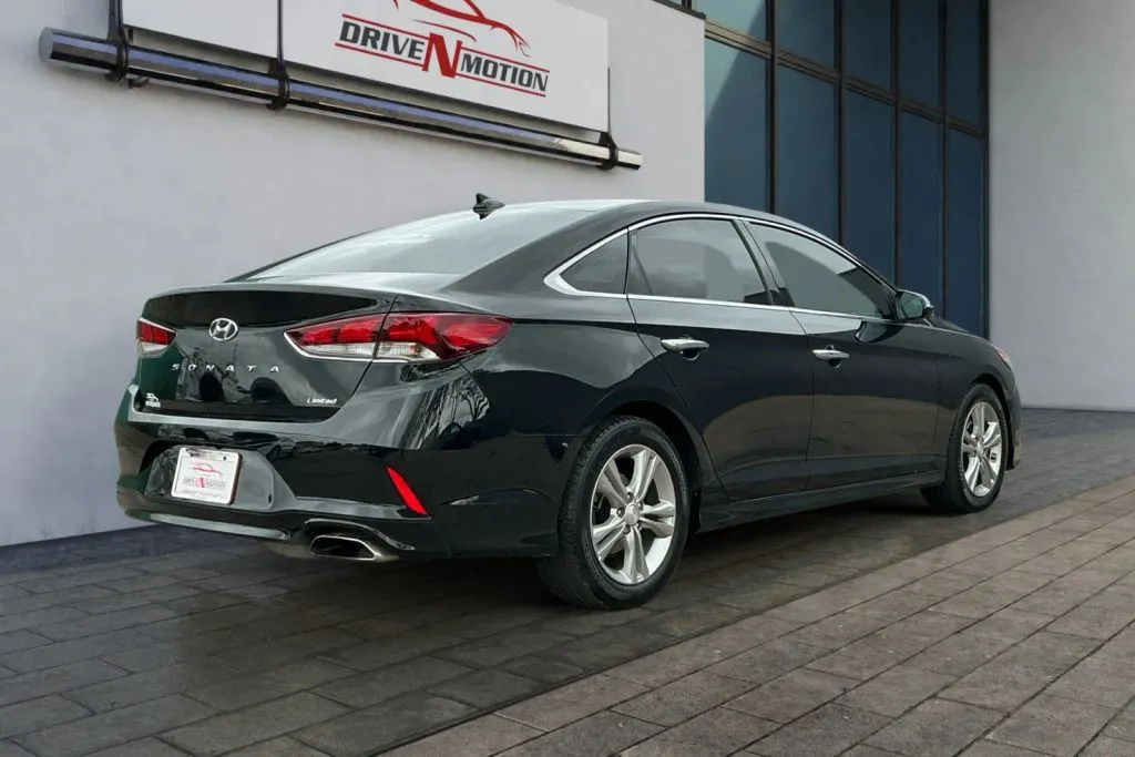 More photos of 2018 Hyundai Sonata Limited Sedan 4D at Drive N-Motion Greeley, CO