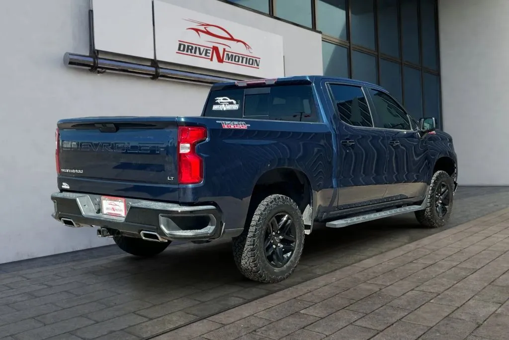 More photos of 2019 Chevrolet Silverado 1500 Crew Cab LT Trail Boss Pickup 4D 5 3/4 ft at Drive N-Motion Greeley, CO