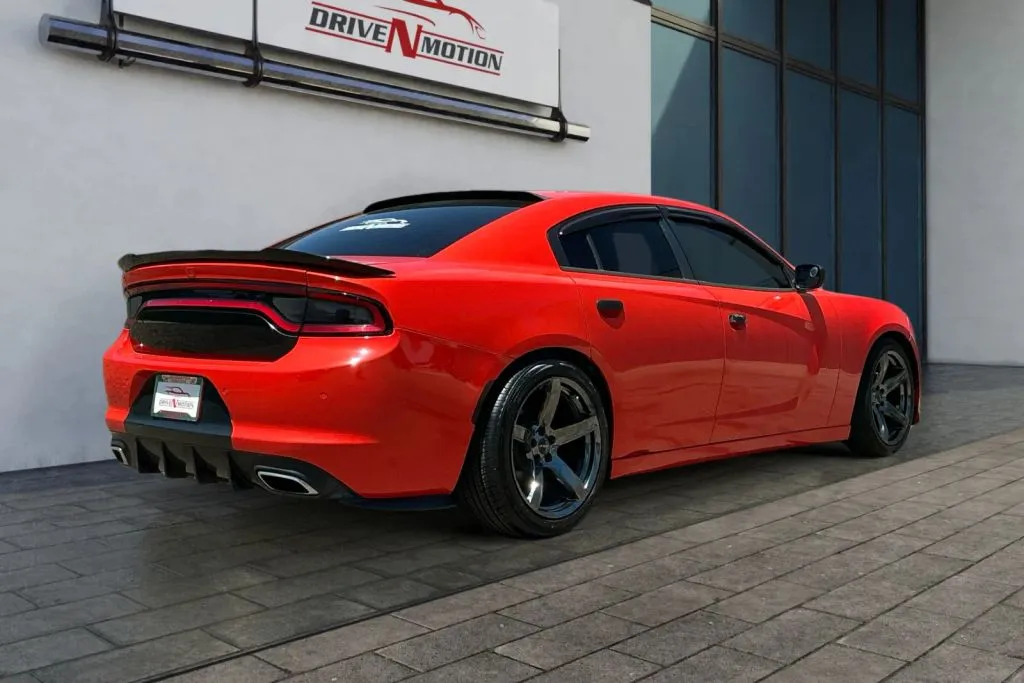 More photos of 2019 Dodge Charger SXT Sedan 4D at Drive N-Motion Greeley, CO
