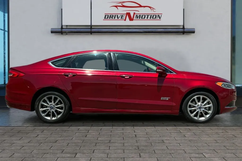 Photos of 2018 Ford Fusion Energi Plug-In Hybrid SE Luxury Sedan 4D for sale in Greeley, CO at Drive N-Motion Greeley