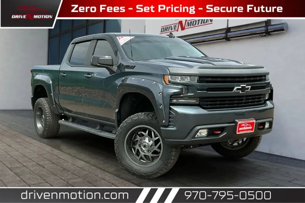 Gray 2019 Chevrolet Silverado 1500 Crew Cab RST Pickup 4D 5 3/4 ft for sale in Greeley, CO
