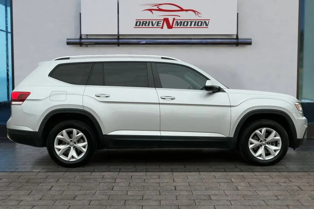 Another view of 2018 Volkswagen Atlas SE w/Tech Pkg Sport Utility 4D for sale in Greeley, CO at Drive N-Motion Greeley
