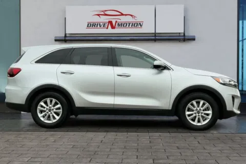 Another view of 2019 Kia Sorento LX Sport Utility 4D for sale in Greeley, CO at Drive N-Motion Greeley