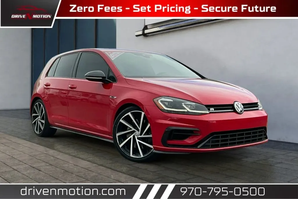 2018 Volkswagen Golf R w/DCC & Navigation 4-door DSG's photo