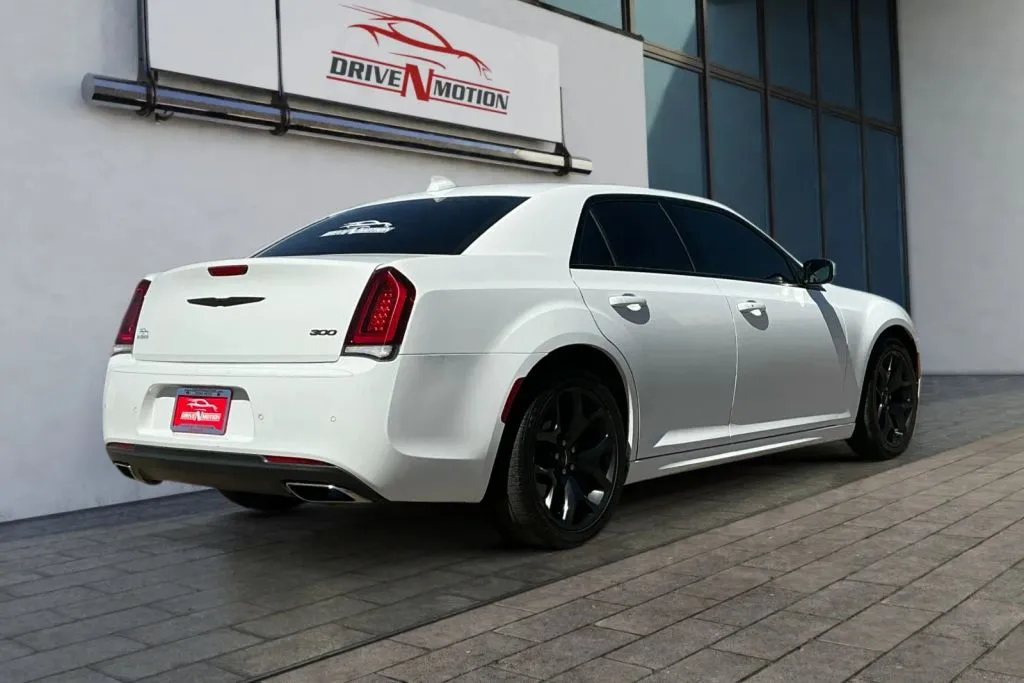 More photos of 2021 Chrysler 300 Touring L Sedan 4D at Drive N-Motion Greeley, CO