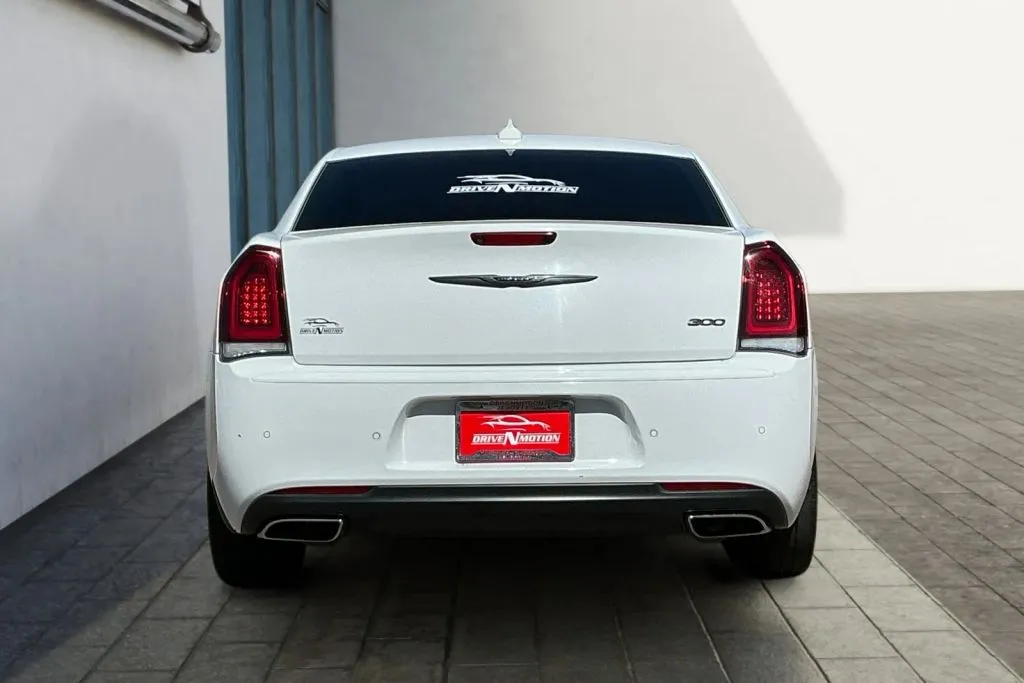 More photos of 2021 Chrysler 300 Touring L Sedan 4D at Drive N-Motion Greeley, CO