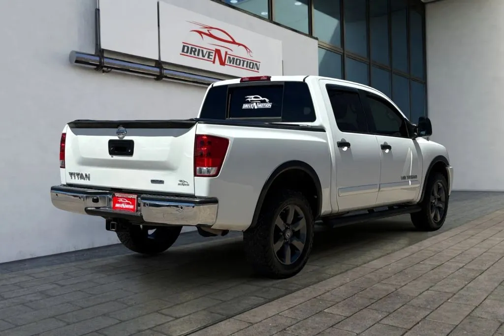 More photos of 2015 Nissan Titan Crew Cab SV Pickup 4D 5 1/2 ft at Drive N-Motion Greeley, CO