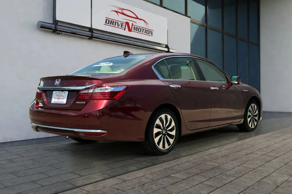 More photos of 2017 Honda Accord Hybrid Sedan 4D at Drive N-Motion Greeley, CO