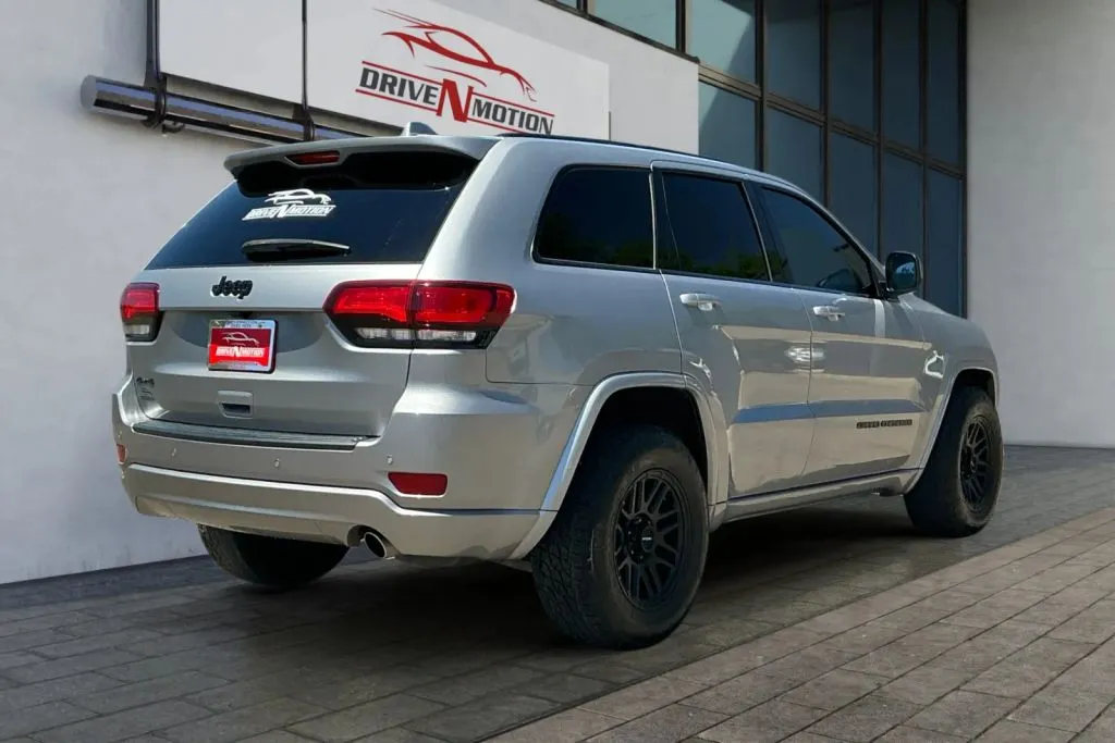 More photos of 2019 Jeep Grand Cherokee Altitude Sport Utility 4D at Drive N-Motion Greeley, CO