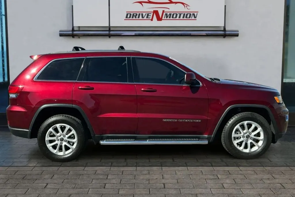 Another view of 2021 Jeep Grand Cherokee Laredo X Sport Utility 4D for sale in Greeley, CO at Drive N-Motion Greeley
