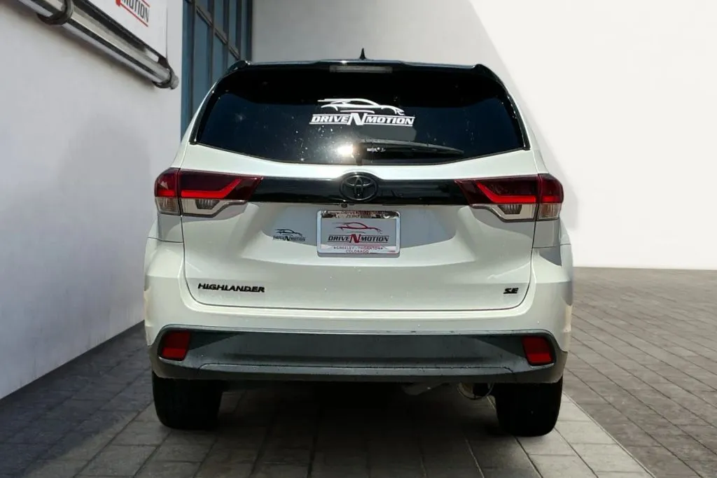 More photos of 2019 Toyota Highlander SE Sport Utility 4D at Drive N-Motion Greeley, CO