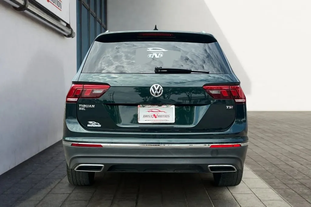 More photos of 2018 Volkswagen Tiguan 2.0T SEL Sport Utility 4D at Drive N-Motion Greeley, CO