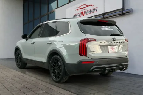 More photos of 2021 Kia Telluride SX Sport Utility 4D at Drive N-Motion Greeley, CO