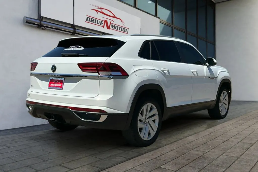 More photos of 2020 Volkswagen Atlas Cross Sport SE w/Technology Sport Utility 4D at Drive N-Motion Greeley, CO
