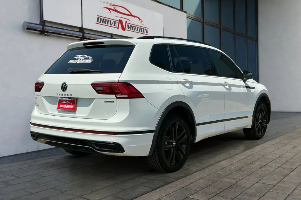 More photos of 2022 Volkswagen Tiguan SE R-Line Black 4MOTION Sport Utility 4D at Drive N-Motion Greeley, CO