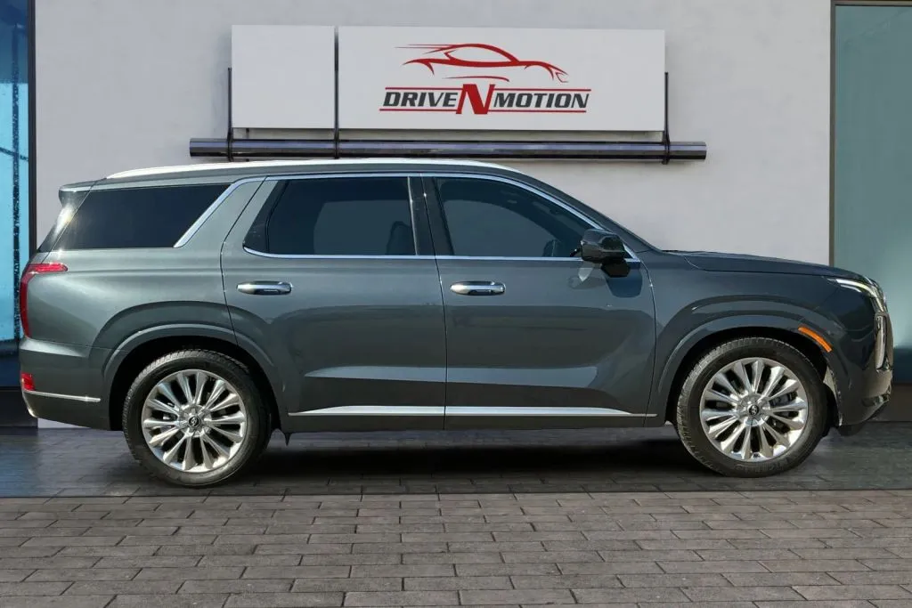Another view of 2020 Hyundai Palisade Limited Sport Utility 4D for sale in Greeley, CO at Drive N-Motion Greeley